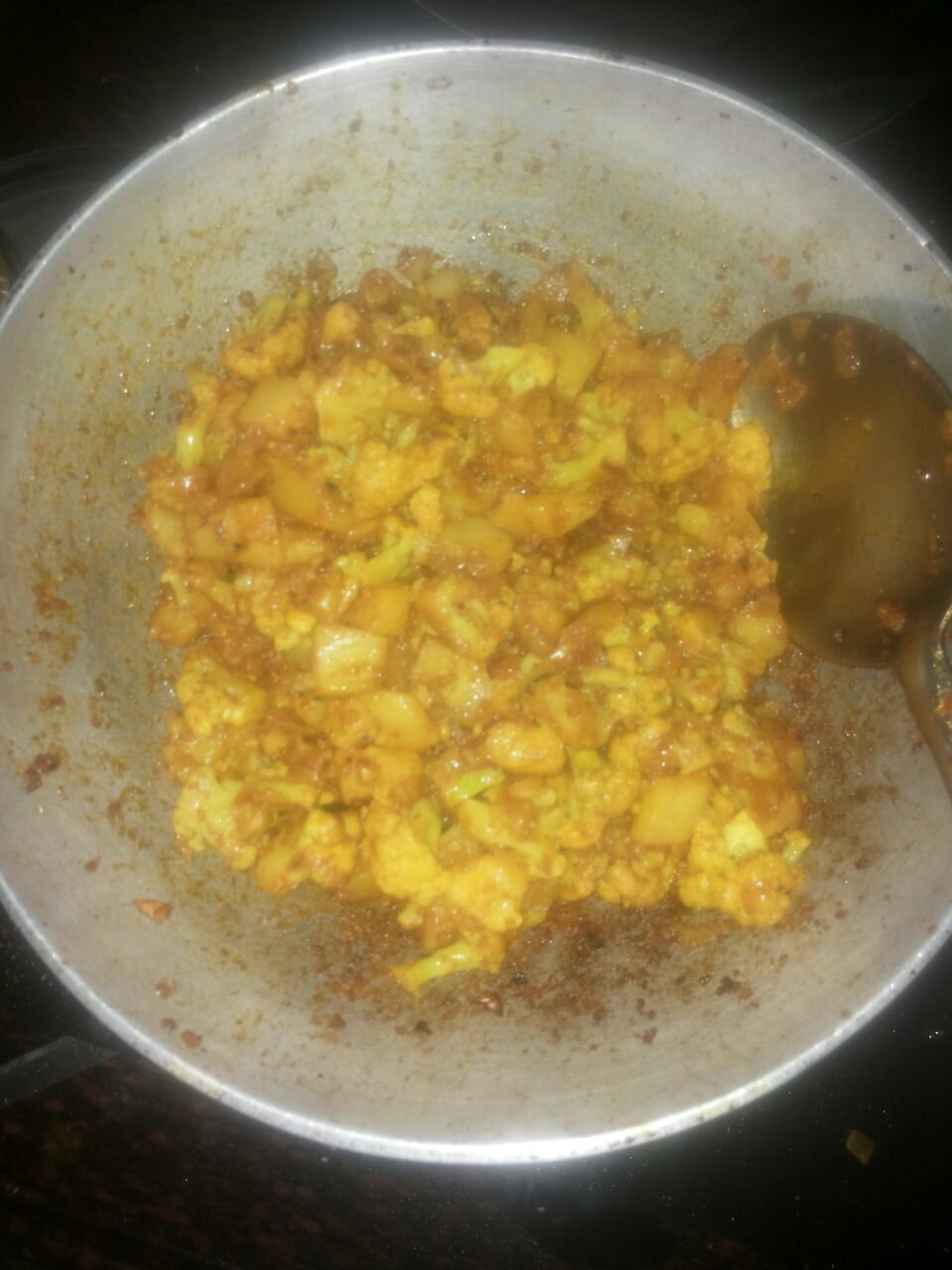 Potato cauliflower (Aloo gobhi)