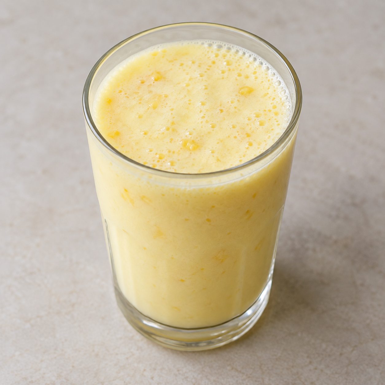 Pineapple milkshake (Ananas milkshake)