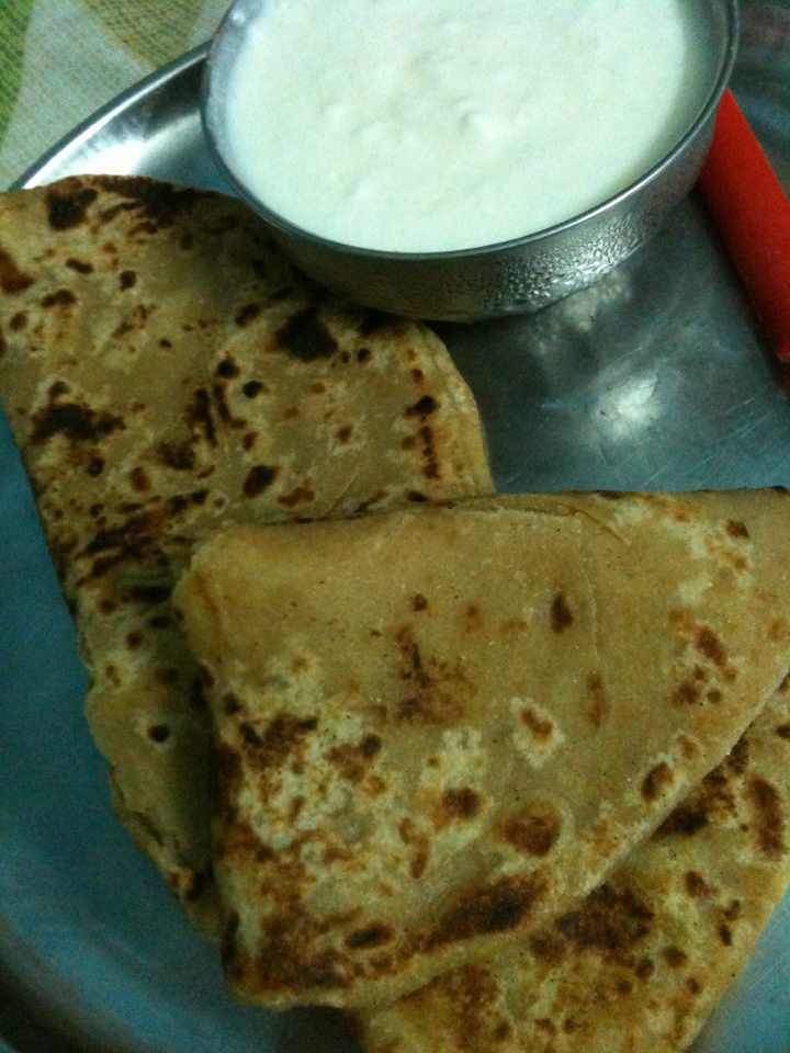 Aloo Paratha with Curd